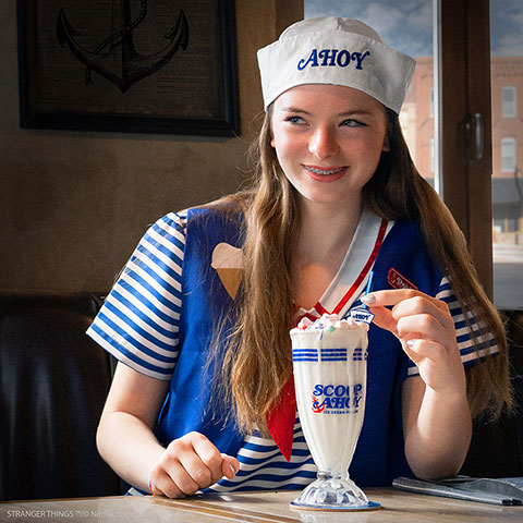 Verre à milkshake et paille Scoops Ahoy - Stranger Things