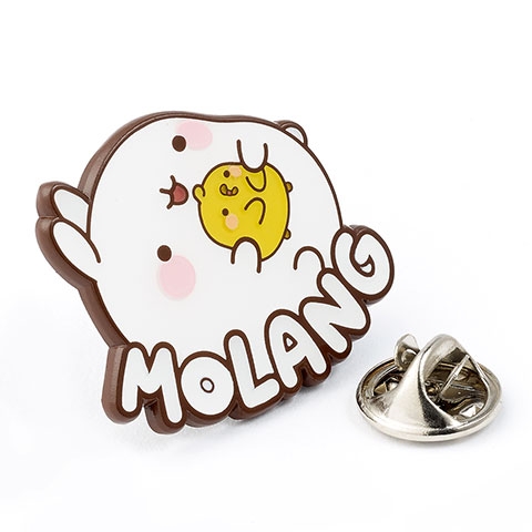 Pin’s - Molang et Piu Piu logo Pin’s - Molang et Piu Piu logo